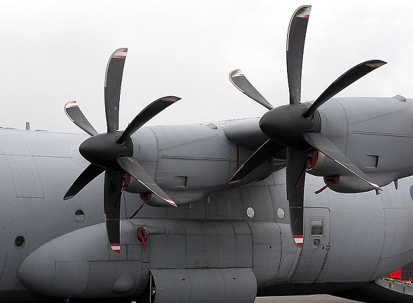  Hélices de um Hércules C4 da Força Aérea Real. 